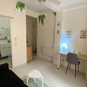 Avec Patio Privatif A 5 Min A Pied De La Appartement